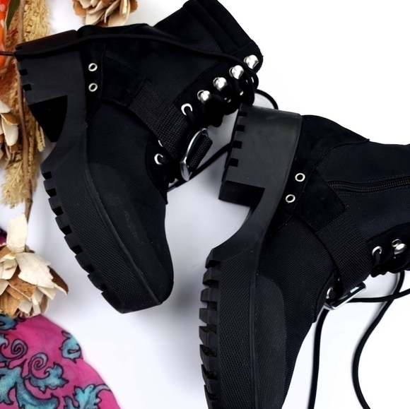 Steve Madden Sz 8.5m Black Platform Boots - Picture 11 of 13